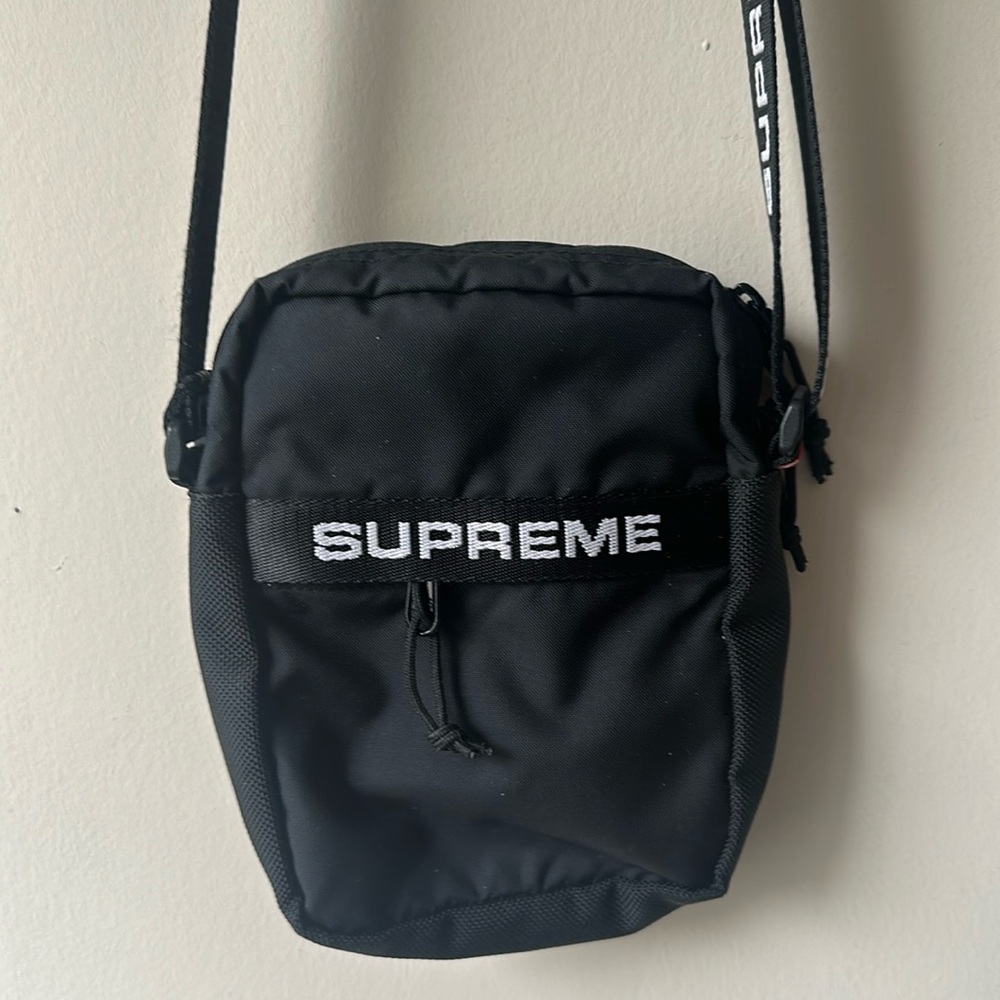 Supreme crossbody bag (unisex)